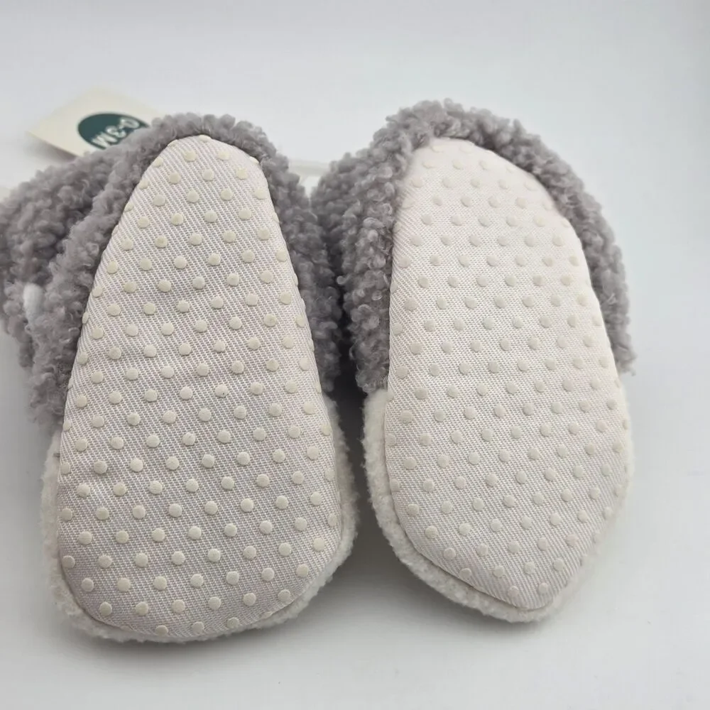 Adorable Gray Reindeer Baby Booties With Non-Slip Soles & Fleece Lining 0-3 mos